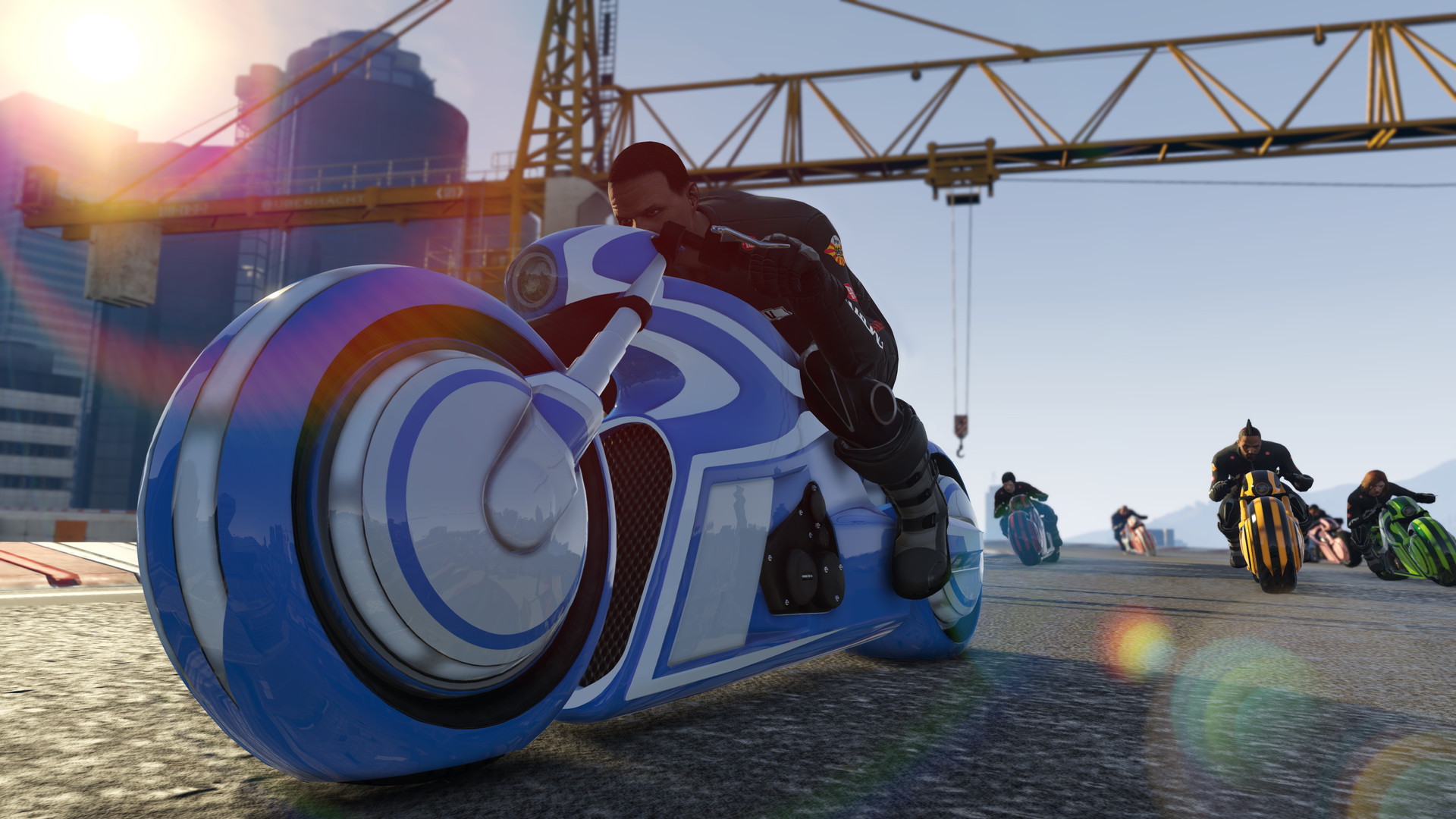 Street bike race under a construction crane in GTA V — race events on a FiveM multiplayer server